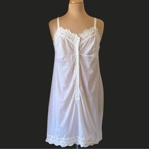 Wacoal Vintage Eyelet Trim White Lace Full Slip Size Large